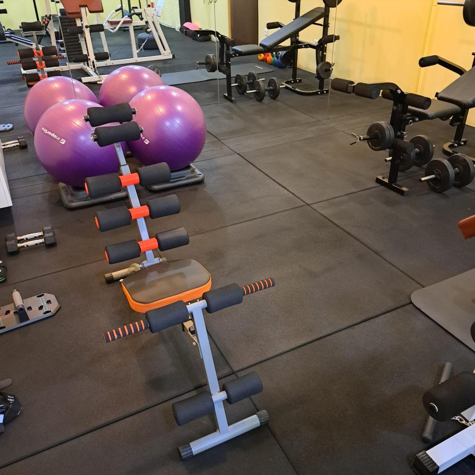 Apartments Vila Adrijana & Fitness Studio Wolf Bv Baska Voda Bagian luar foto