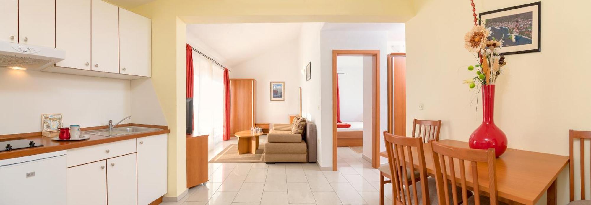 Apartments Vila Adrijana & Fitness Studio Wolf Bv Baska Voda Bagian luar foto