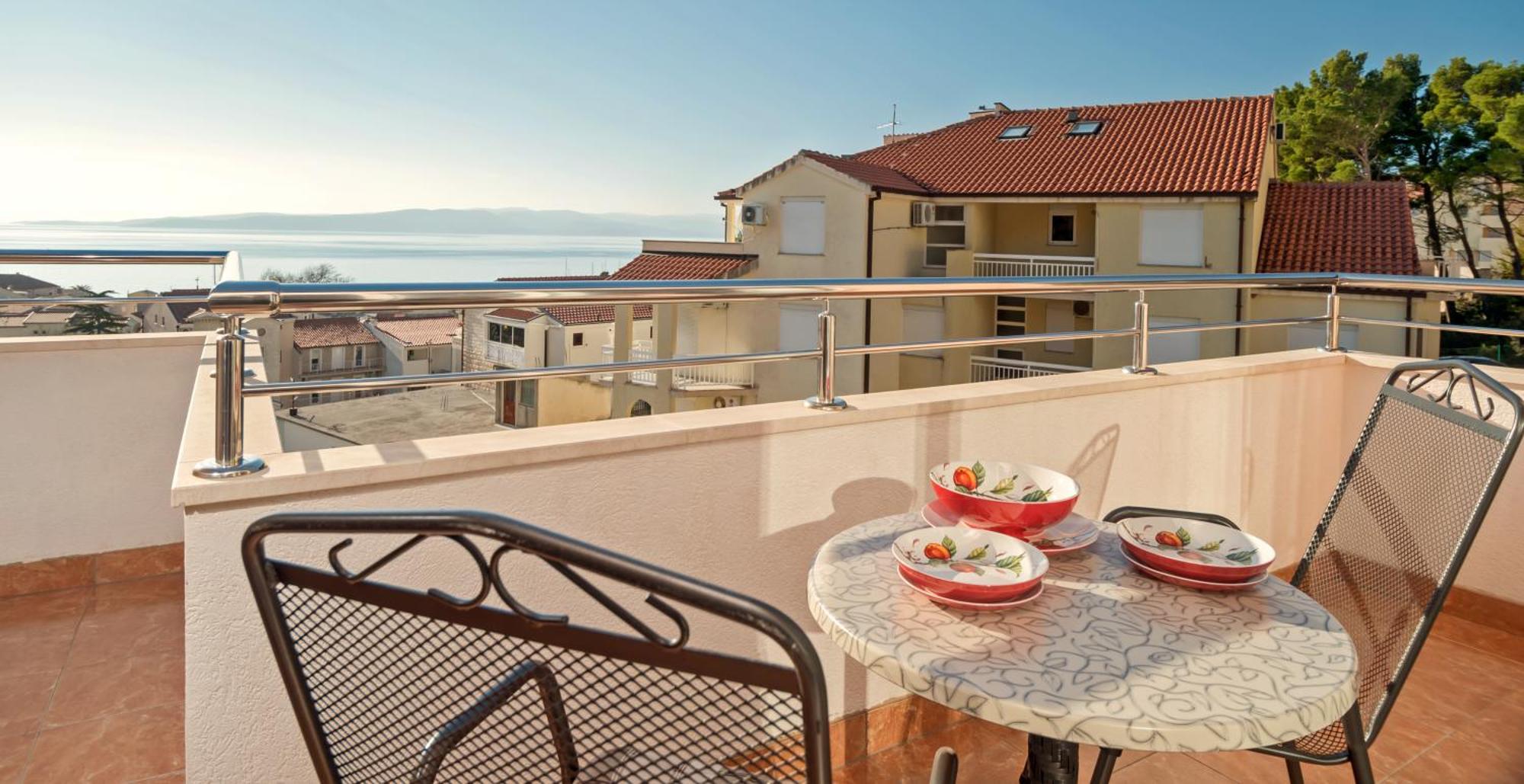 Apartments Vila Adrijana & Fitness Studio Wolf Bv Baska Voda Bagian luar foto